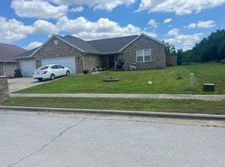 3456 W Hestand St, Springfield, MO 65803