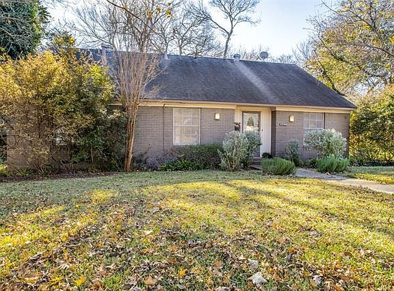 3rd image of 2758 Bridal Wreath Ln