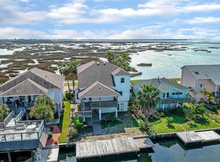 1270 Blue Heron St, Bayou Vista, TX 77563