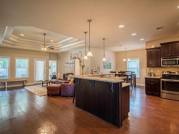5th image of 770 Baybreeze Dr