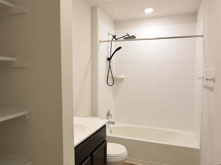749 Jersey Ct — Photo 15
