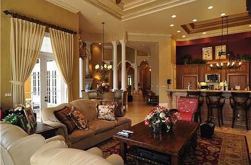 5th image of 837 Harbour Isles Pl