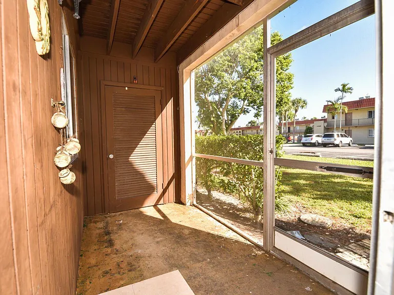 6054 Forest Hill Blvd #103 — Photo 7