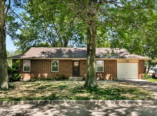 203 E Scott Wayne Dr, Nixa, MO 65714