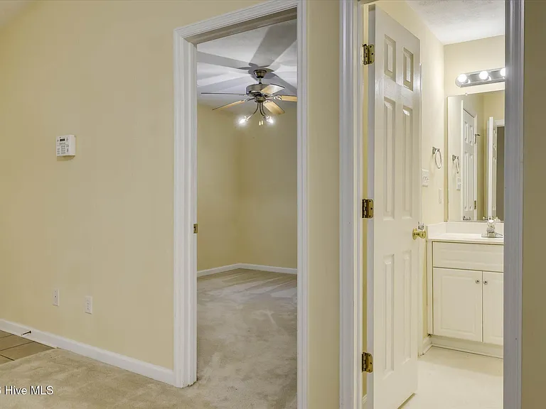 301 Beech Ln — Photo 30