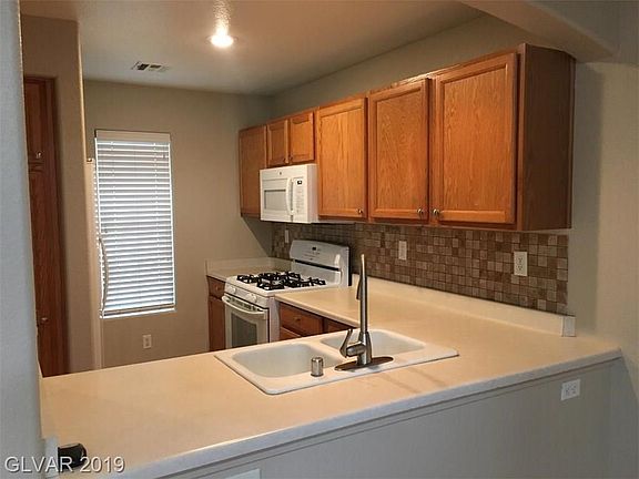 5th image of 10442 Beautiful Fruit St