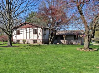 1177 Sunnyview Ln, Wooster, OH 44691