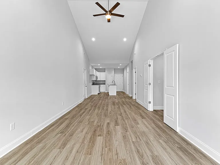 234 Lenox Cir — Photo 19