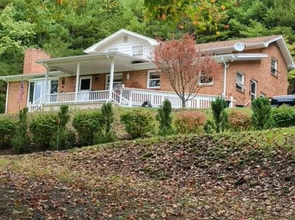 10734 Jackson River Tpke, Warm Springs, VA 24484
