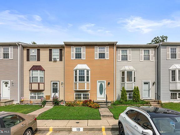 2nd image of 19 Joggins Ct