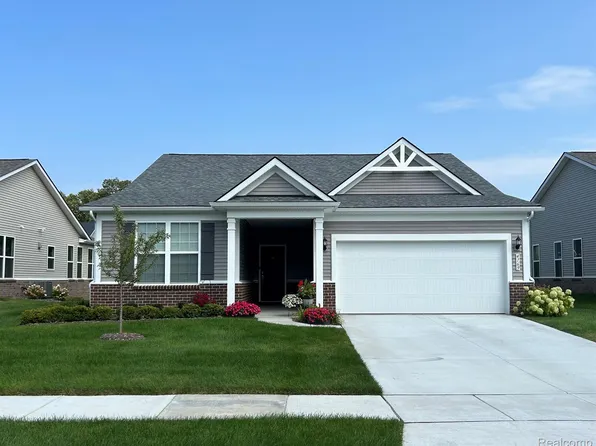 4344 Silica Dr, Lake Orion, MI 48359