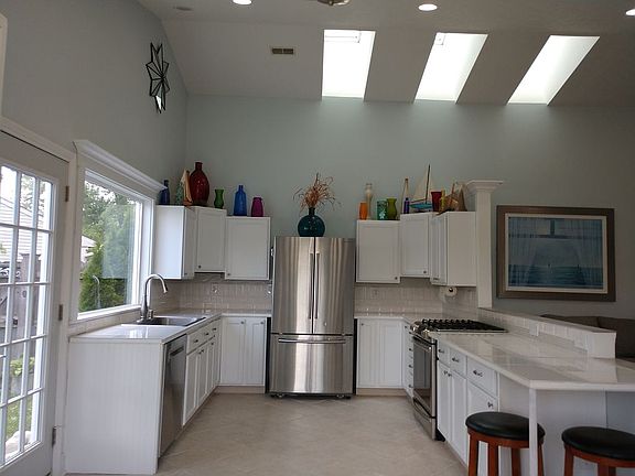 3rd image of 5744 Poole Pl