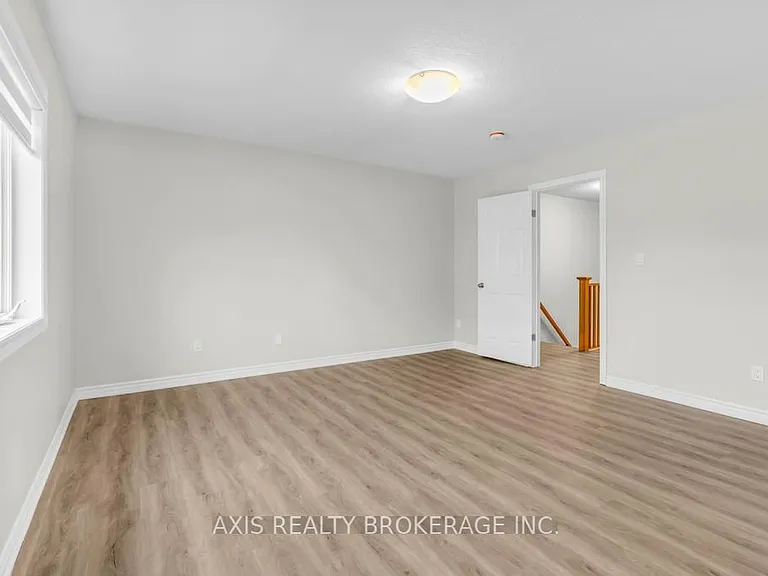2978 Turner Cres — Photo 26