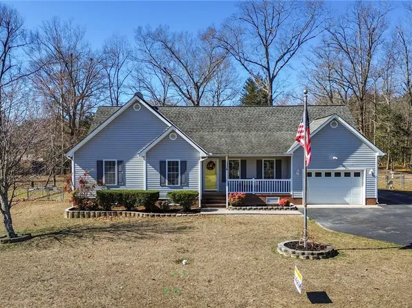 3608 Westbriar Ln, Petersburg, VA 23803