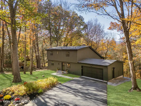 8 Watch Hill Road, New Paltz, NY 12561