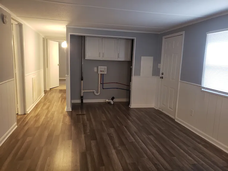 1655 Jersey Dr — Photo 3