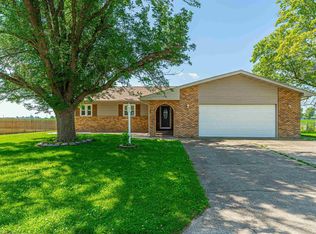 5 Lamplighter Cir, Mount Pulaski, IL 62548