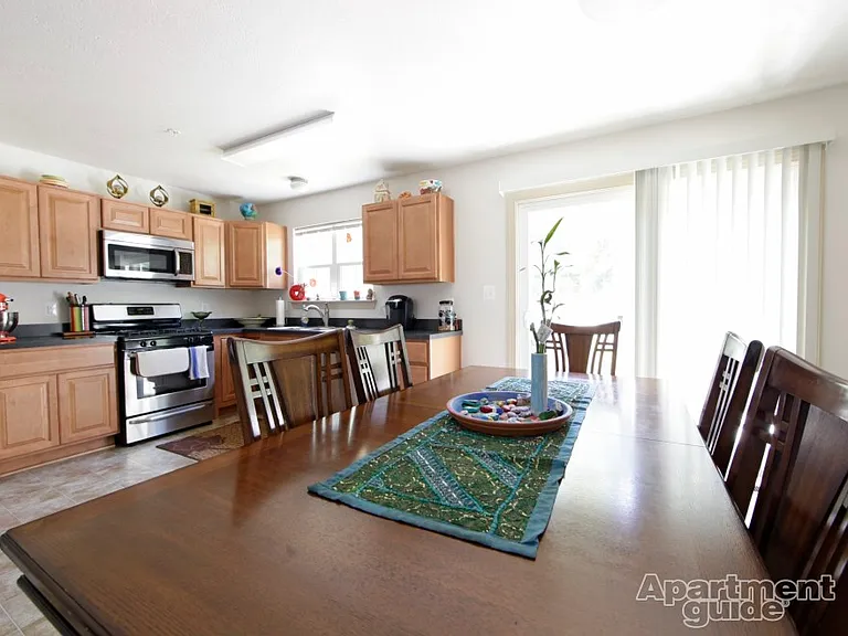 Indigo Pointe Townhomes — Photo 9