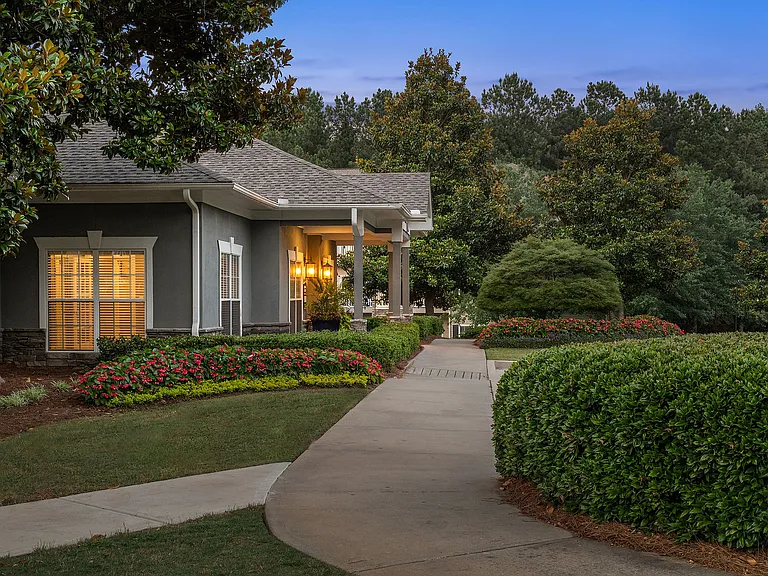 C195540_ArborPlace_DUSK_PATH_02