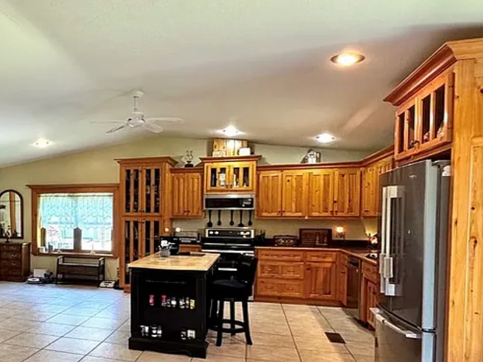 503 W Highway 37