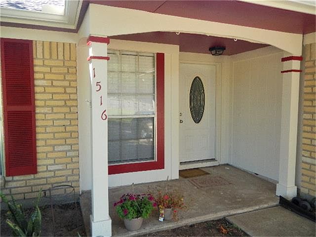 1st image of 1516 Meadow Park Dr