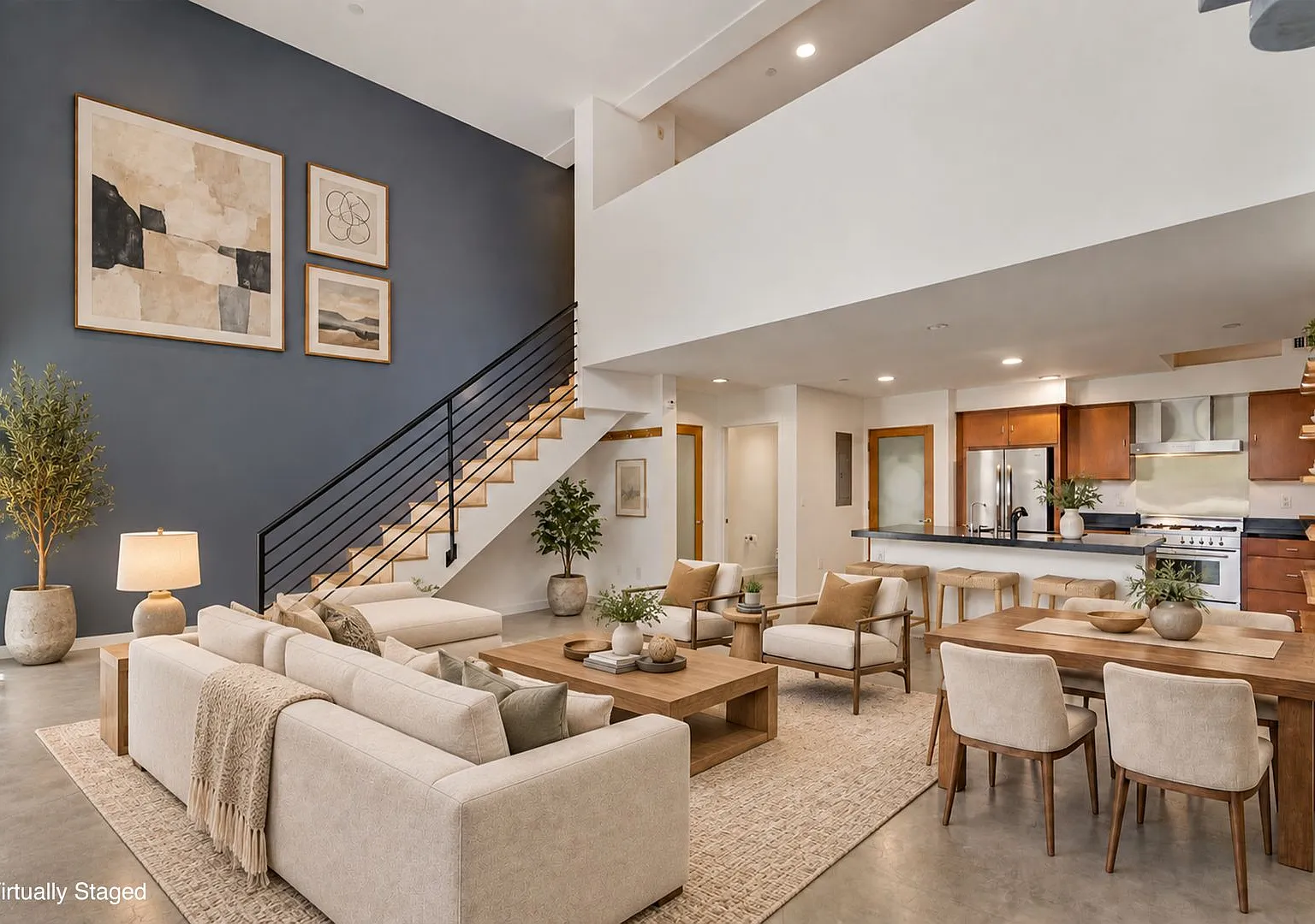 Modern Loft — Photo 4