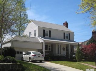 38 Rider Ave, Malverne, NY 11565