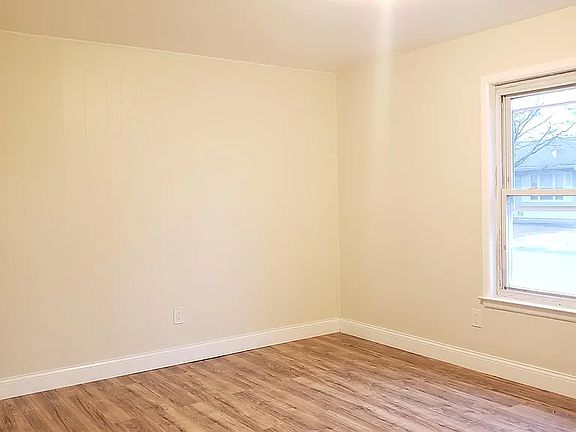5th image of 1152 Longboat Ave
