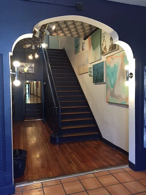 Building Photo 5