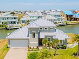 1041 Fiji Dr, Rockport, TX 78382