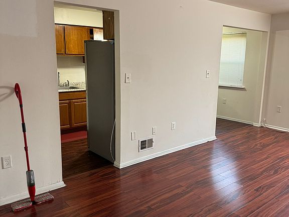 Entry to kitchen from hall