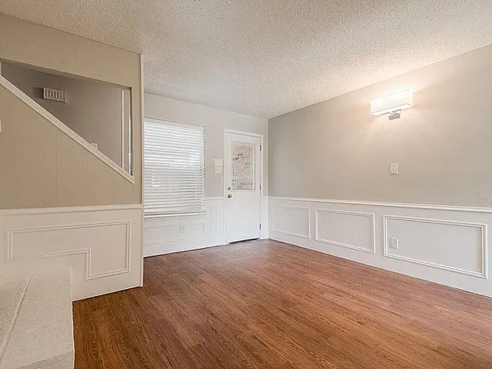 Living area & back door