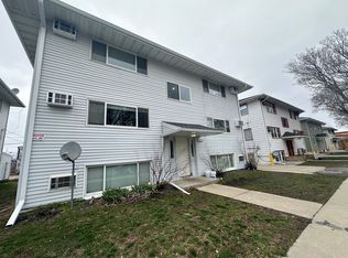 1221 4 1/2 St NW APT 3, Rochester, MN 55901