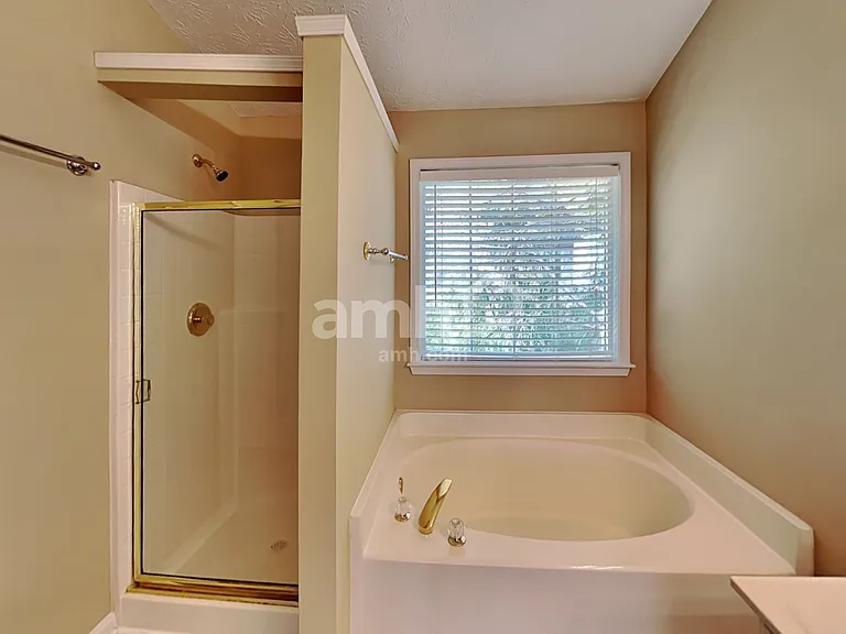 2380 Winthrope Way Dr — Photo 16