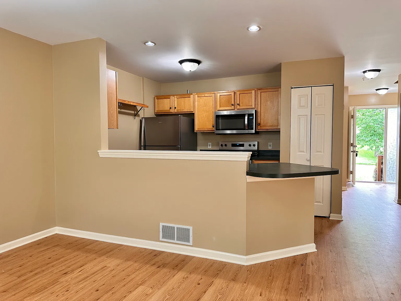 11 Westfield Pl — Photo 4