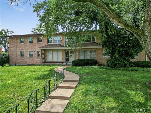 2 Delcrest Ct APT 201, Saint Louis, MO 63124