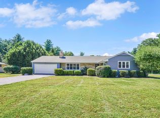 31 Brooklawn Rd, Wilbraham, MA 01095