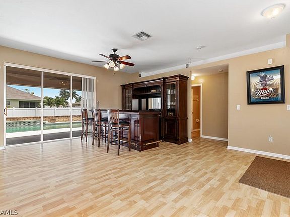 5th image of 4103 SW 1st Pl