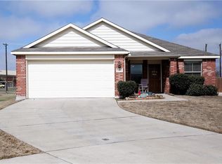 115 Horseshoe Dr, Waxahachie, TX 75165