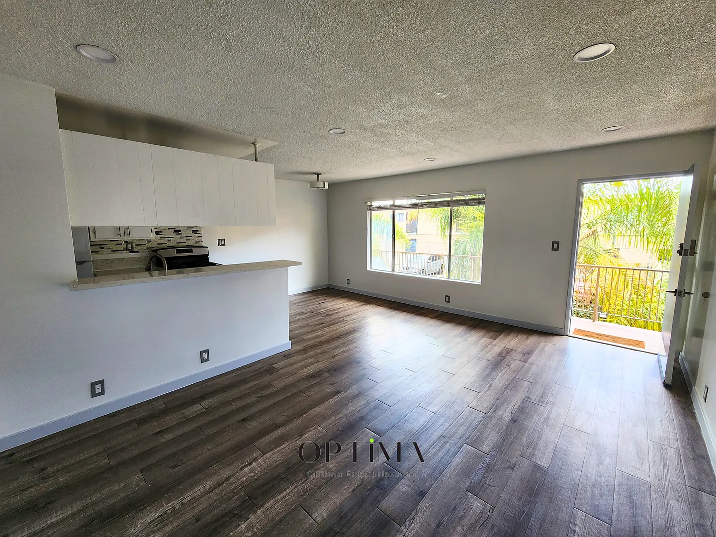 1576 Locust Apts LLC — Photo 3