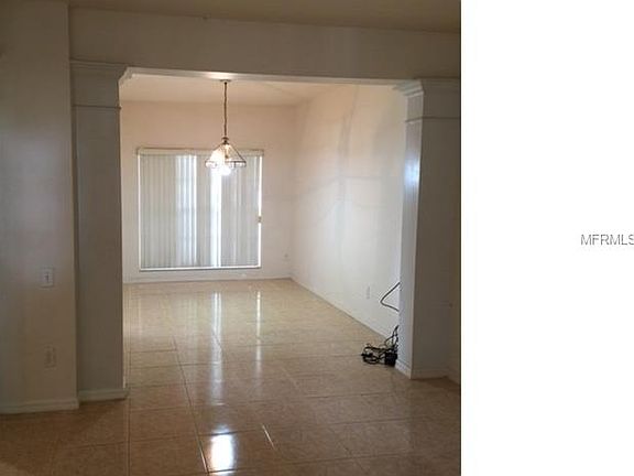 4th image of 334 Oak Park Pl