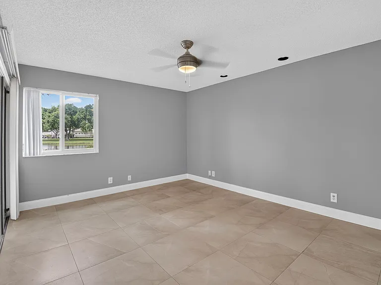 9220A Vineland Ct E — Photo 15