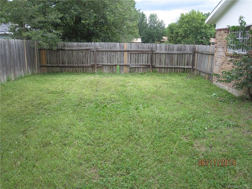 2nd image of 6922 Lavender Dr