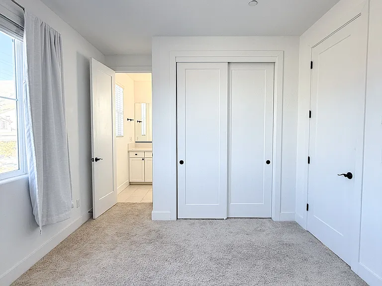 3732 Park Ridge Ln — Photo 17