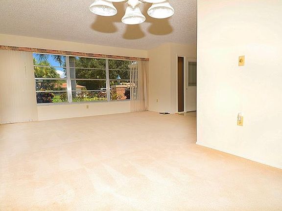 4th image of 7321 18th Avenue Dr W