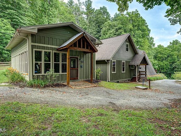33rd image of 301 Cabin Orchard Rd