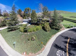 4 Ketelsen Dr, Moraga, CA 94556