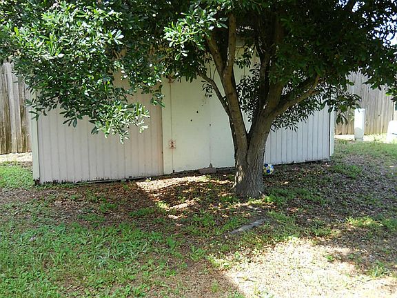 2nd image of 18118 Noble Forest Dr