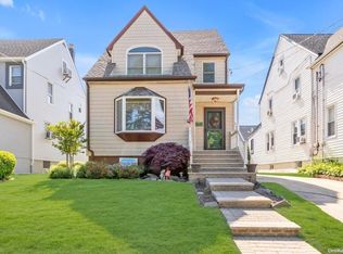 232 Locust St, Valley Stream, NY 11581