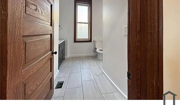 4 bed, $2,400 — Photo 4